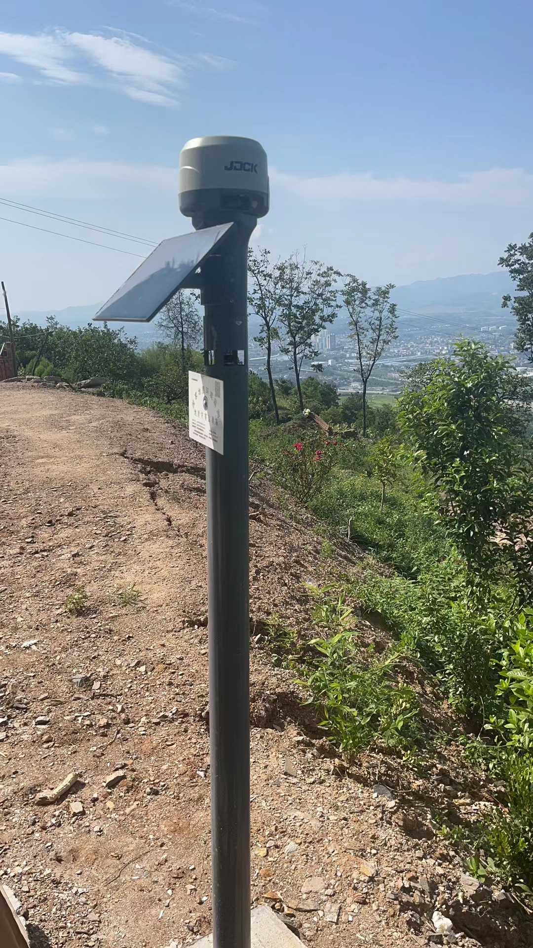 我公司监测一公司战炎热，保上线，扎实推进驻守式地灾监测预警运维工作并取得良好效果